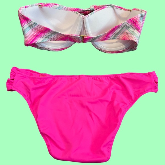Victoria Secret 36D pink bikini - Picture 4 of 5